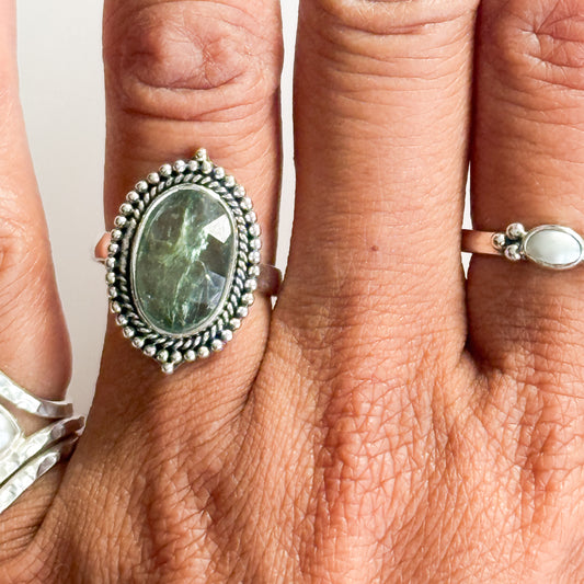 Verdant Oval Ring