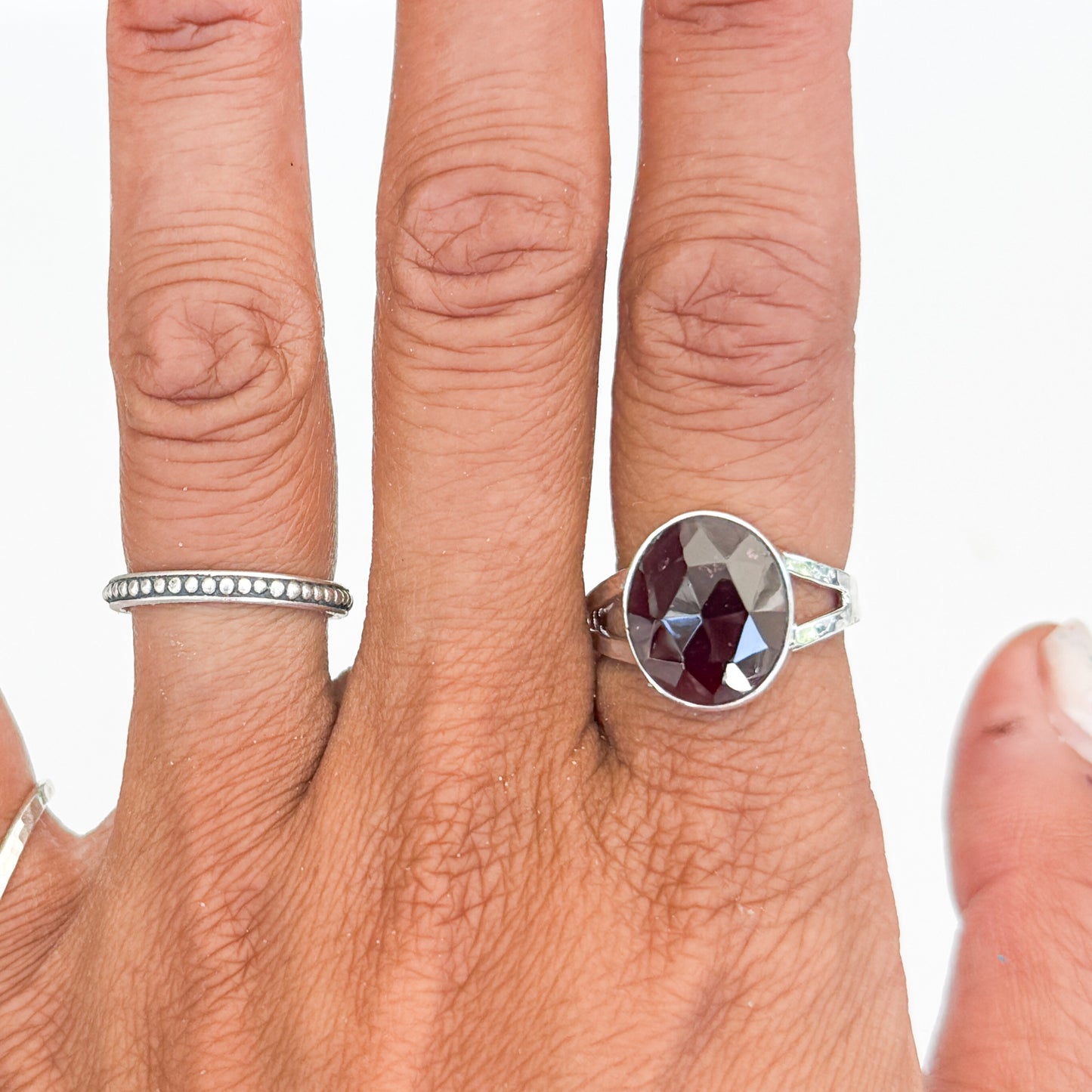 Rouge Garnet Oval Ring
