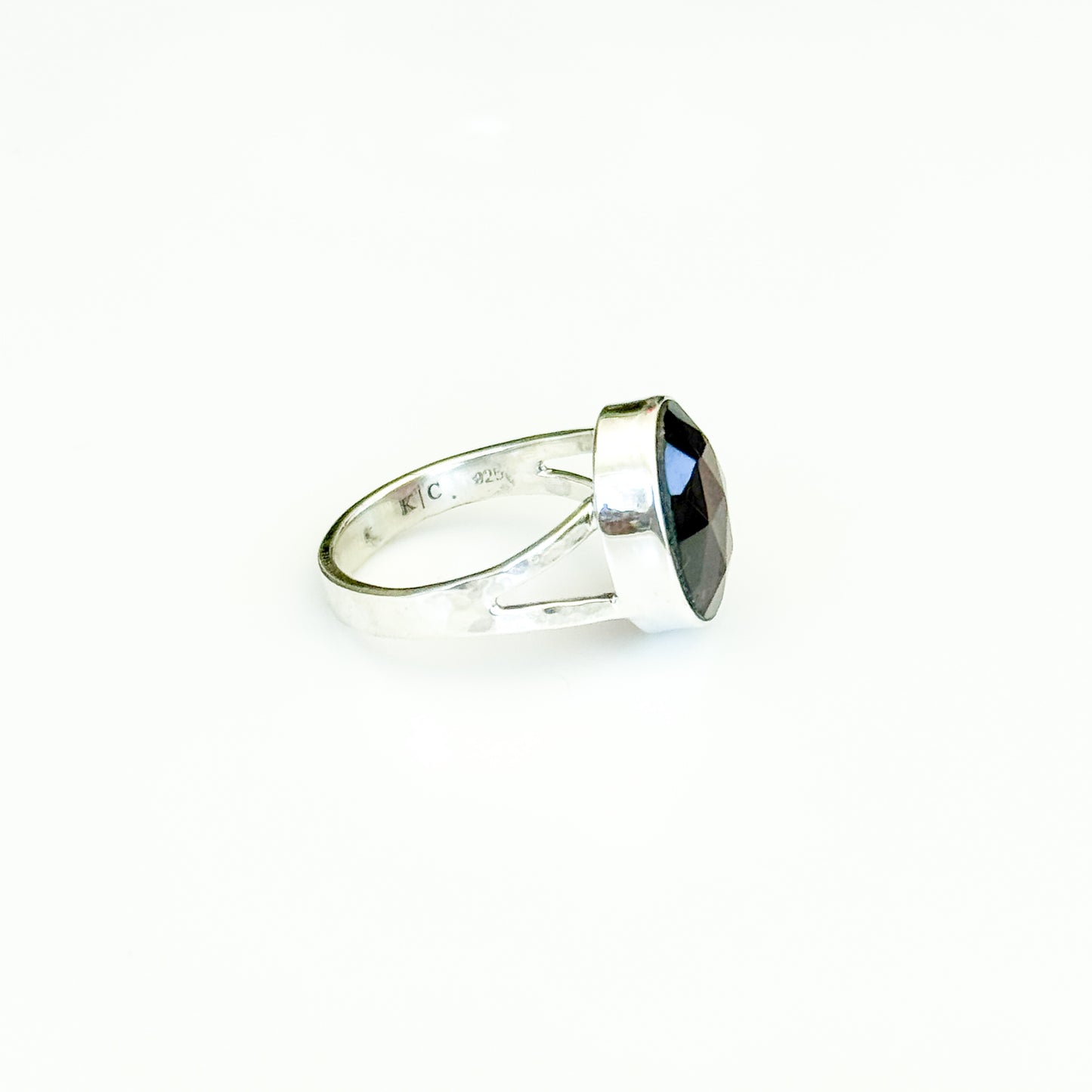 Rouge Garnet Oval Ring